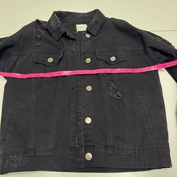 Forever 21 black distress denim jacket size small - Picture 7 of 9